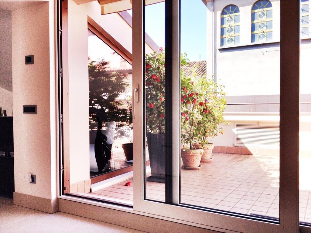 Apartamento La Terrazza Sull'Arena Verona Habitación foto