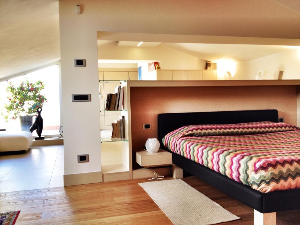 Apartamento La Terrazza Sull'Arena Verona Habitación foto